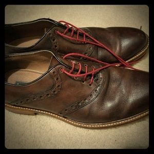 Gorgeous leather Oxford with stitching